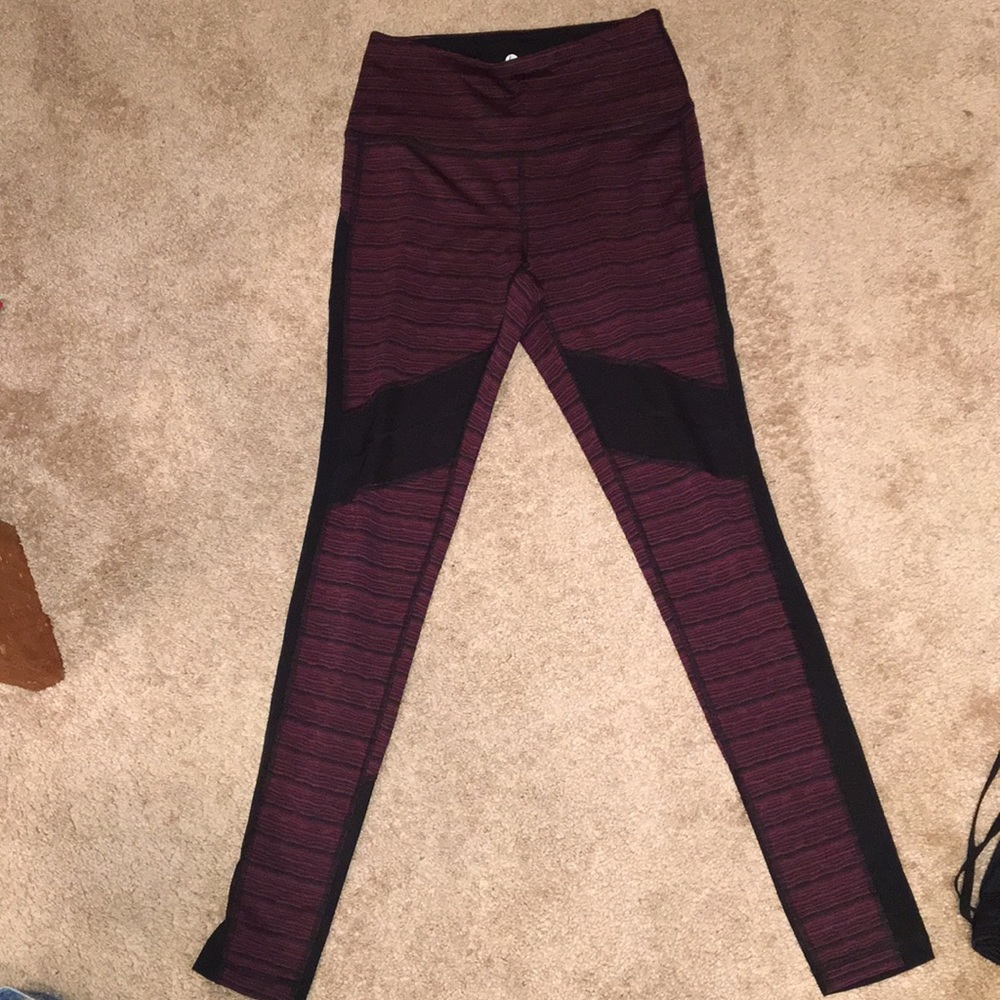 Mesh Cut Out Women’s Yoga Leggings